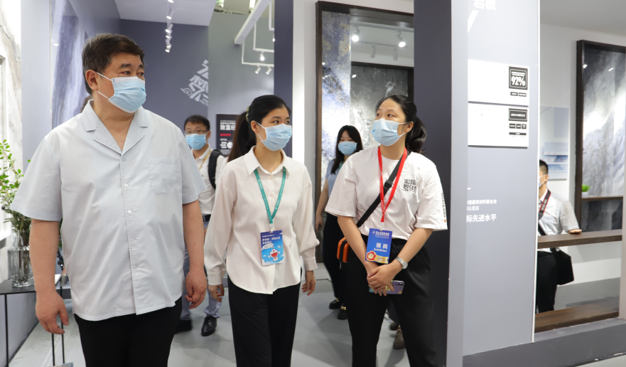 故宫博物院第六任院长单霁翔旅行腾博会官网梦工厂图片