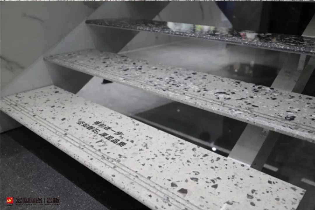 腾博会官网岩板楼梯效果图